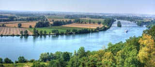 Flusslandschaft Flusslandschaft