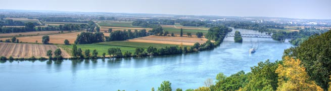 Flusslandschaft Flusslandschaft