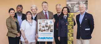 Gruppenbild mit Staatsminister Dr. M. Huber und Hochwasserschützern